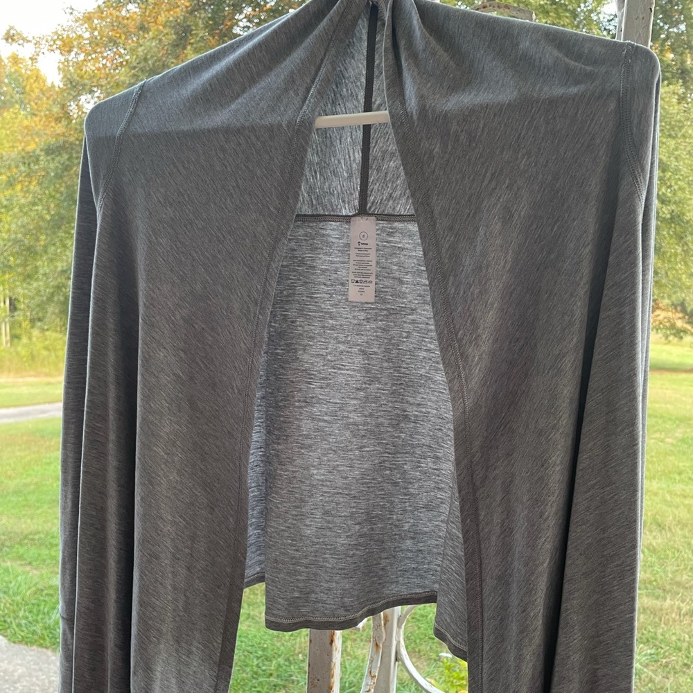Ivivva Girls - Size 8 - Gray Long-sleeve Shirt/Wrap -